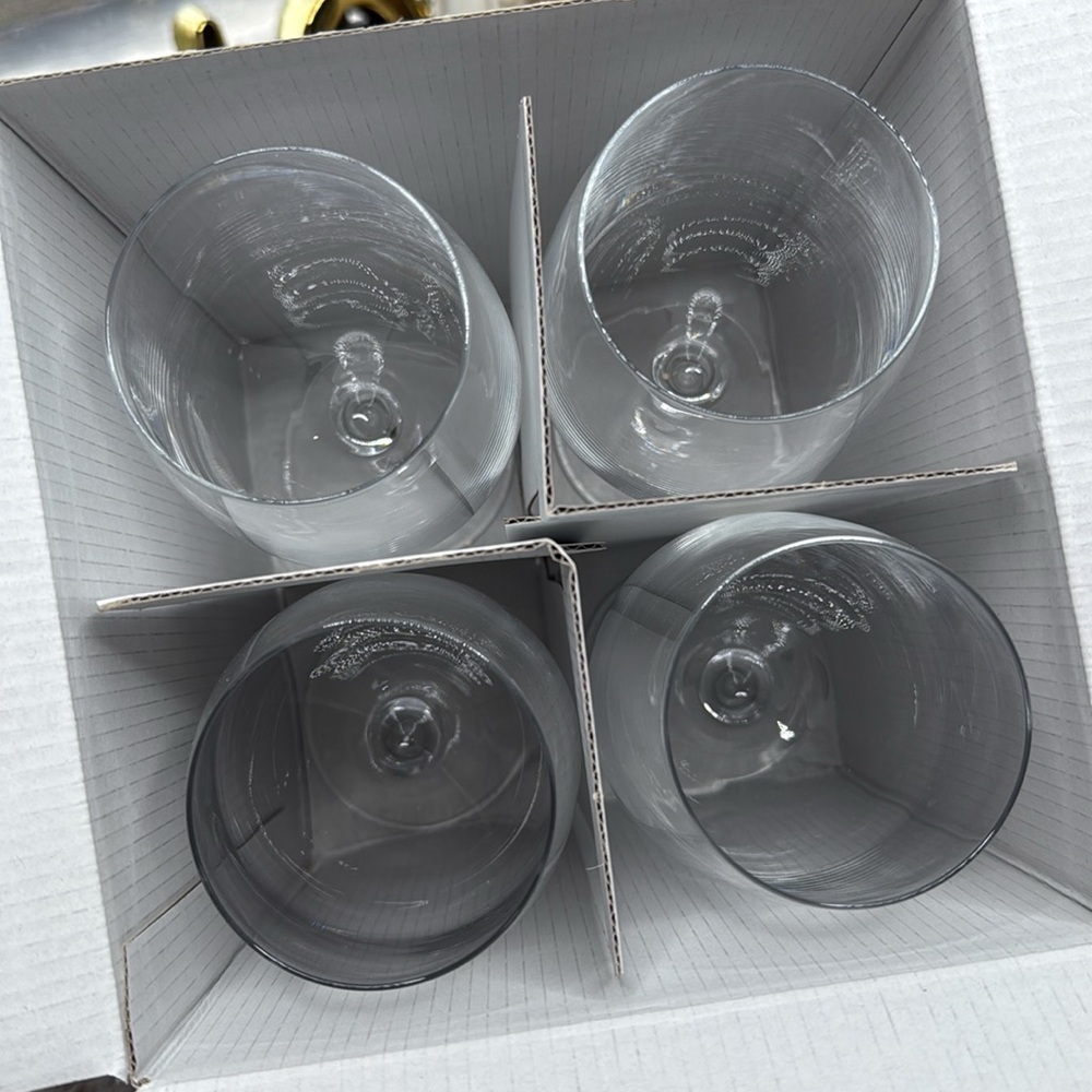 Bormioli Spazio Large Wine Glasses, Clear, 17 oz (Set of 4) - Picture 8 of 10